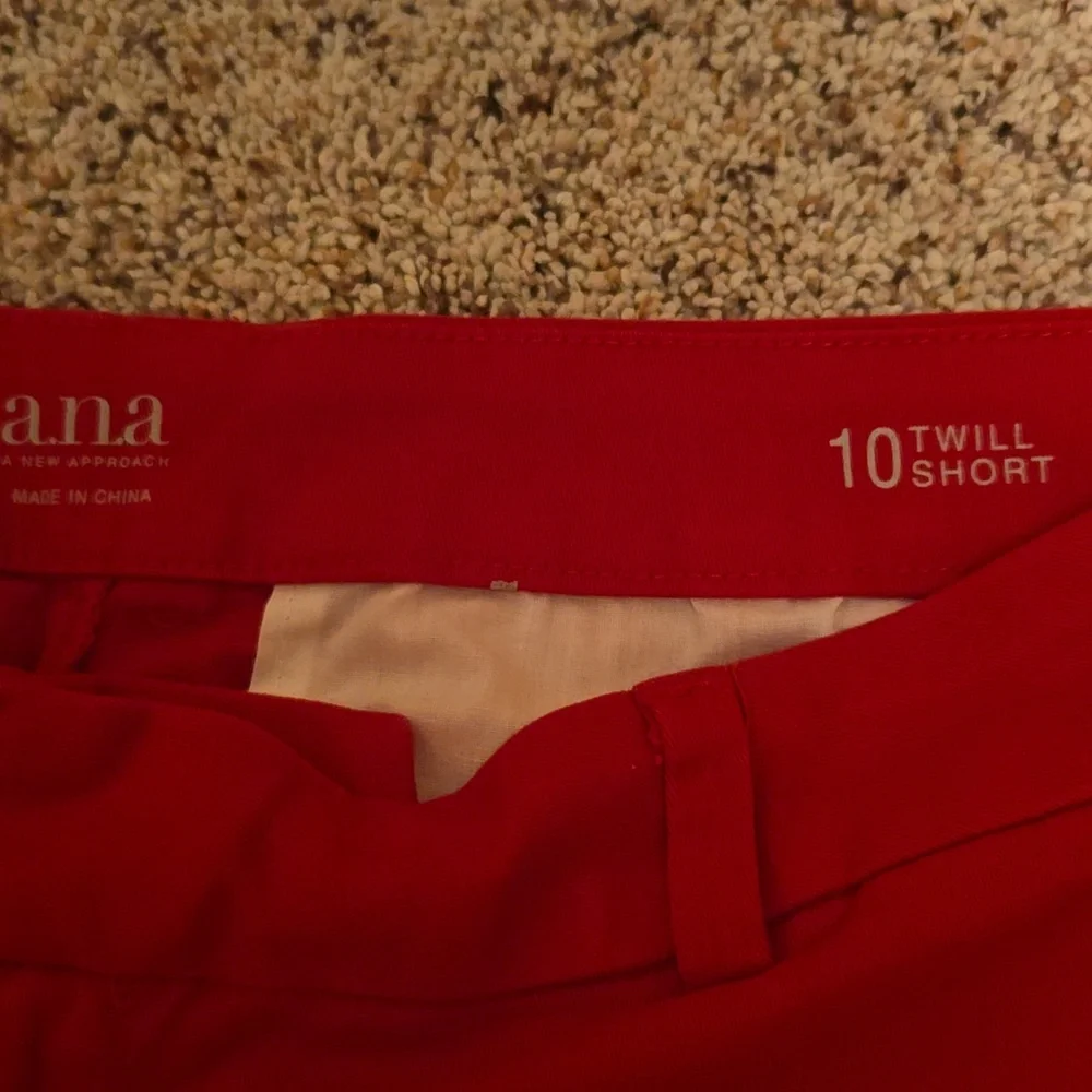 A.N.A. Caberet Red Twill Shorts Size 10 Womens - Picture 4 of 5